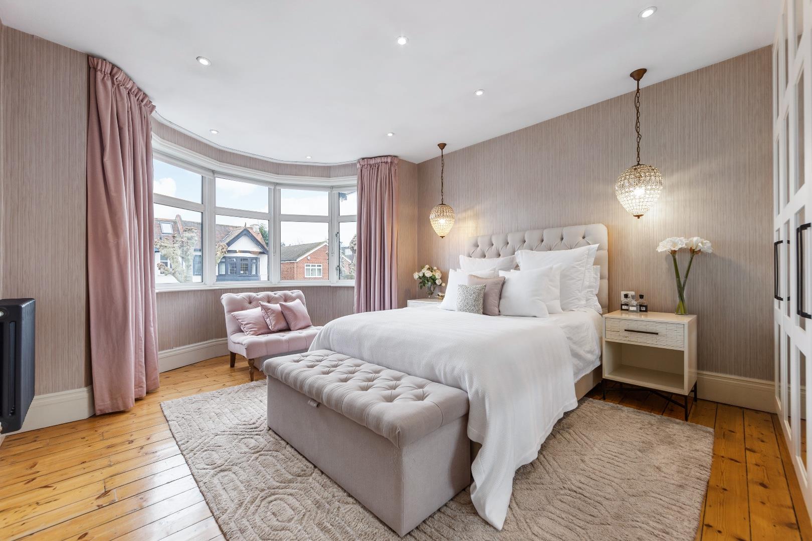 Langley Park, Mill Hill